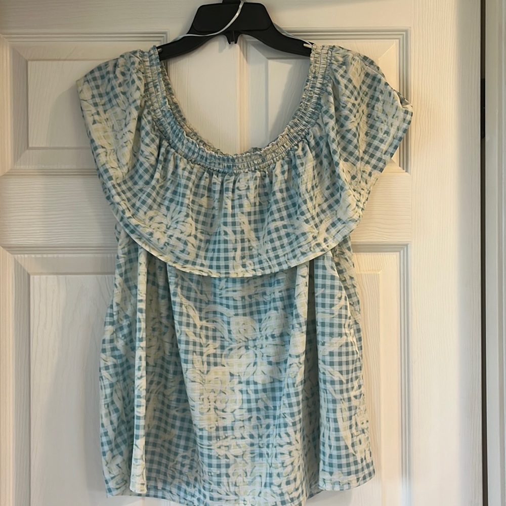 Lauren Conrad medium summer shirt